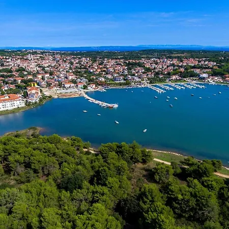 Appartement By The Sea - 16533